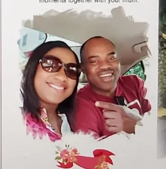 Un couple allant en vacances